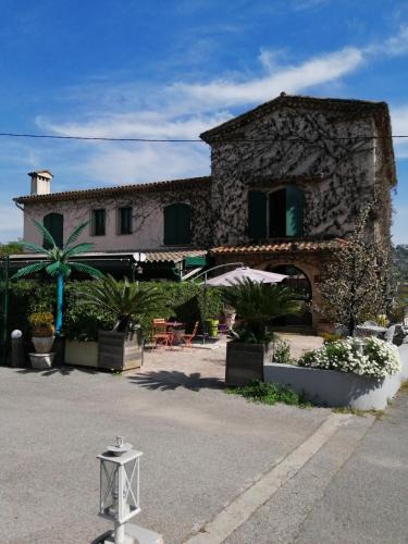 Le Plan-de-Grasse Hotel | Auberge les Aromes