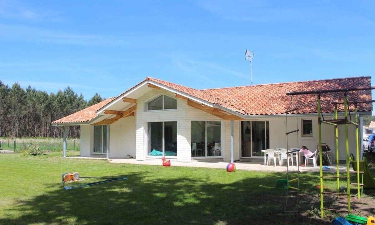 Vielle-Saint-Girons House | August 2–16: A peaceful home nestled between the forest, the lake, and the ocean, just 5 minutes from the beaches.