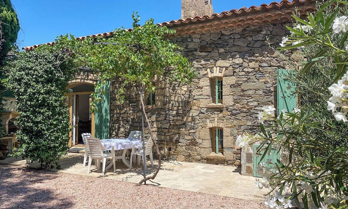 La Garde-Freinet House | Authentic, comfortable home near shops