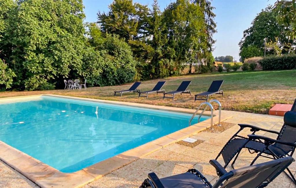 Labastide-dArmagnac Apartment | Awesome Apartment In Mauléon D'armagnac
