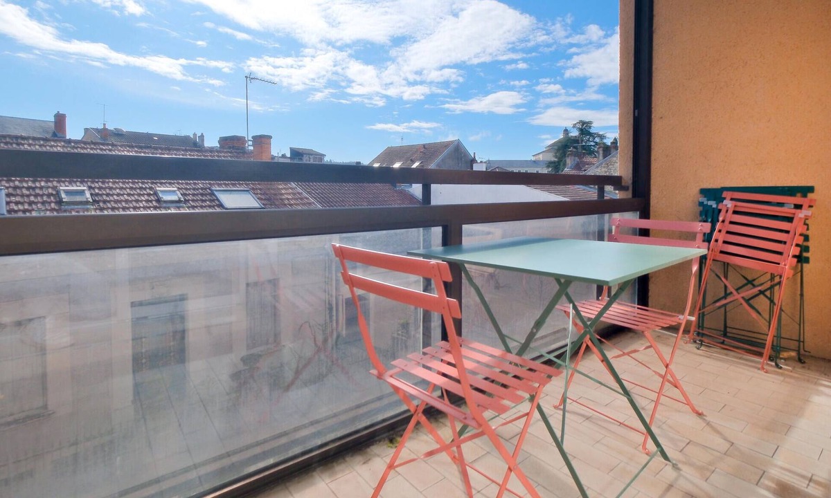 Perigueux Apartment | Awesome apartment in Périgueux with WiFi