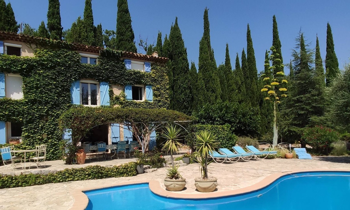Saint-Vallier-de-Thiey Villa | Bastide, calm and greenery