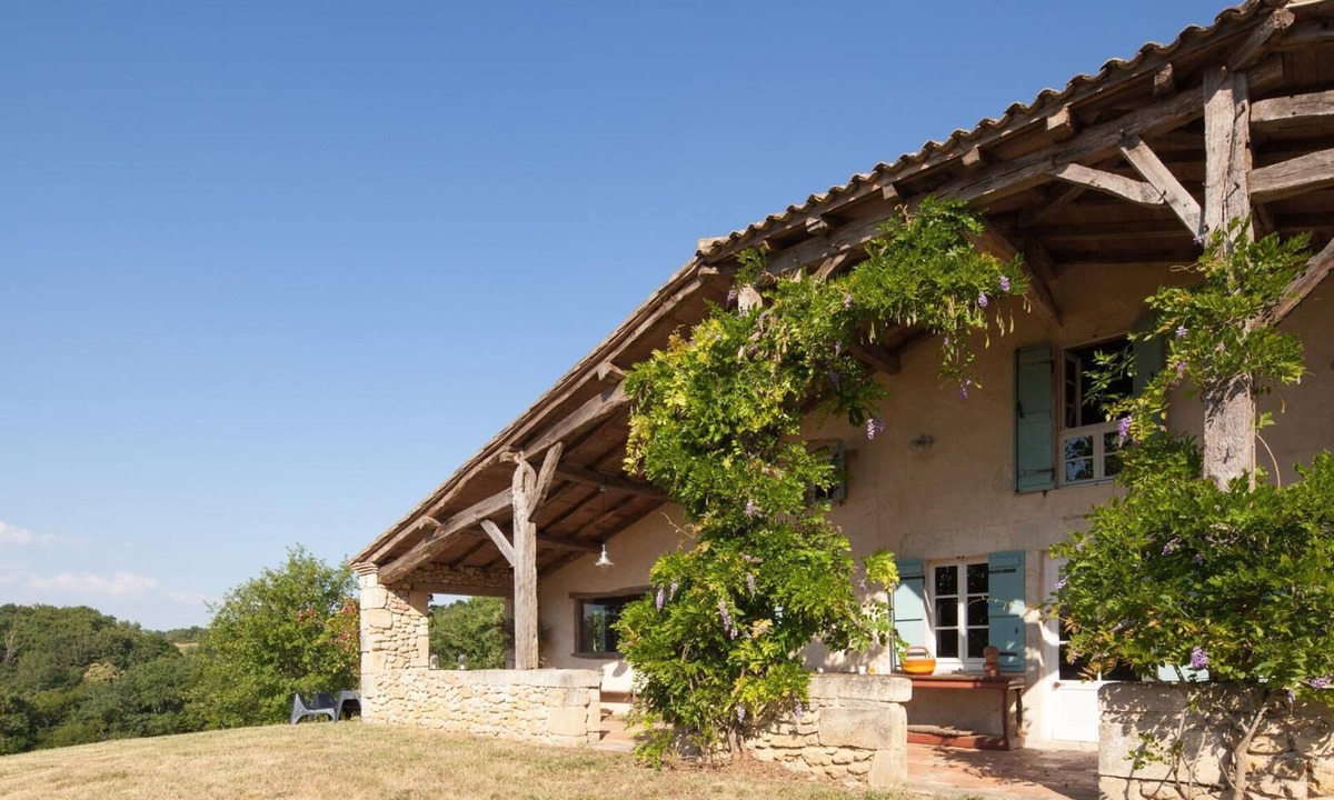 Sigalens House | Beautiful charming renovated old house with beautiful viewpoint and pool