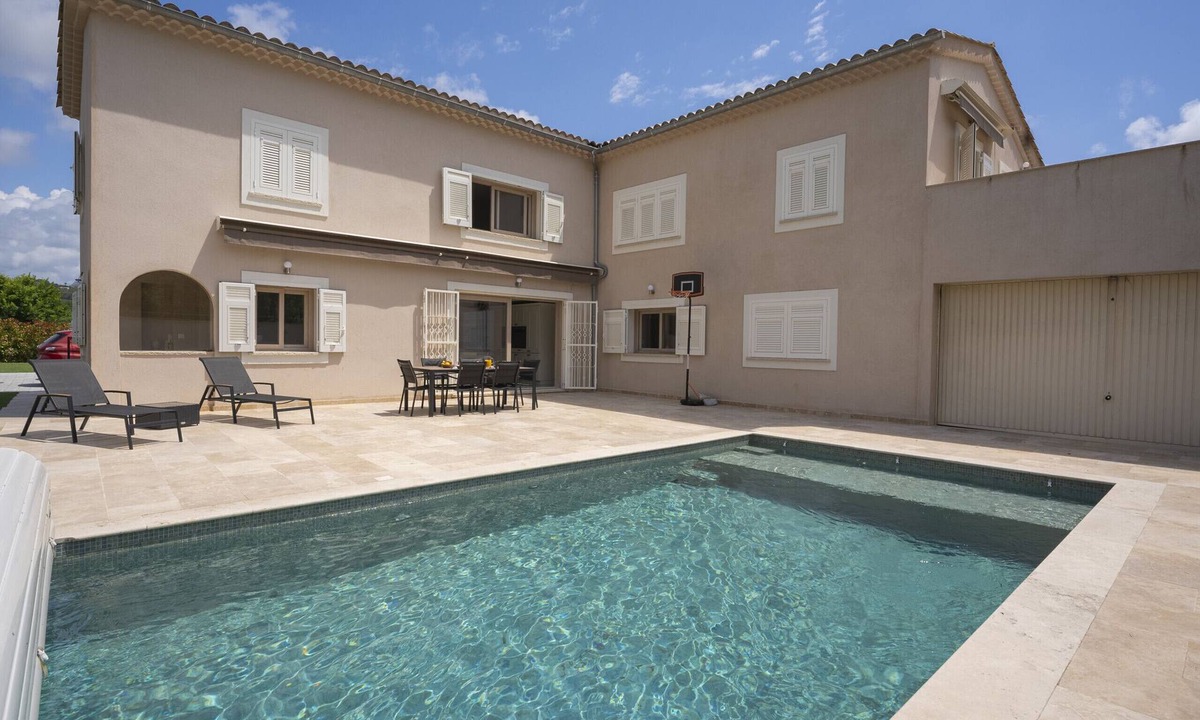 La Colle-sur-Loup Villa | Beautiful Family Villa with Pool
