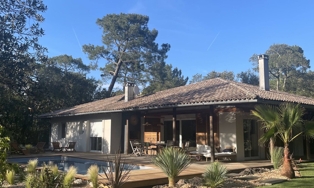 La Teste-de-Buch Villa | Beautiful single storey villa sleeps 10, Pyla/sea