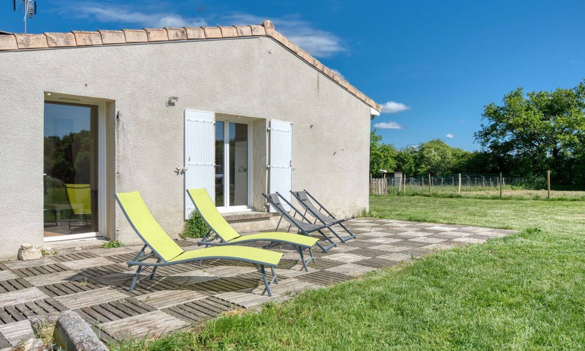Gaillan-en-Medoc House | Beautiful villa for 6 people with WIFI, TV, terrace, pets allowed and parking