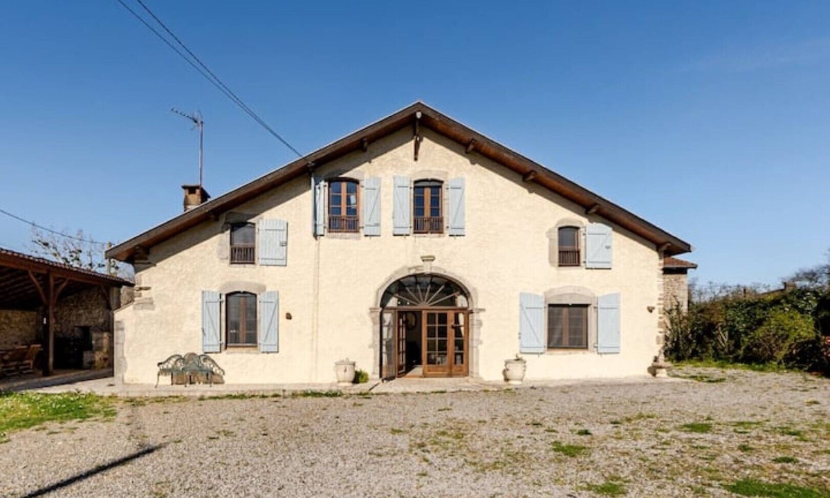 Auterrive House | Beautiful Villa with Pool + Garden near Biarritz