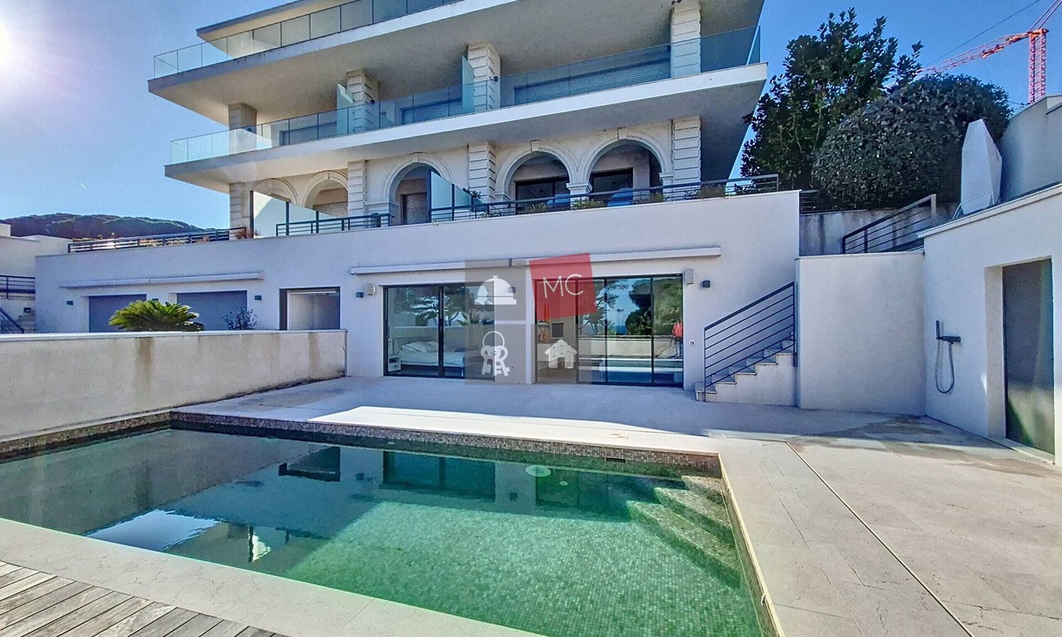 Sainte-Maxime Apartment | BEL APPARTEMENT A VILLA MAXIMA