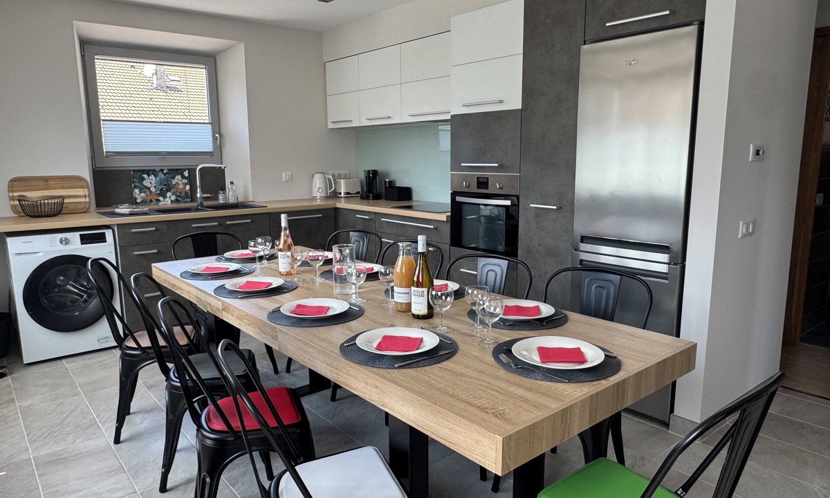 Faverges-Seythenex House | Between Lake and Mountains "LE SOLLIET" new in 2025, ideal for groups and families