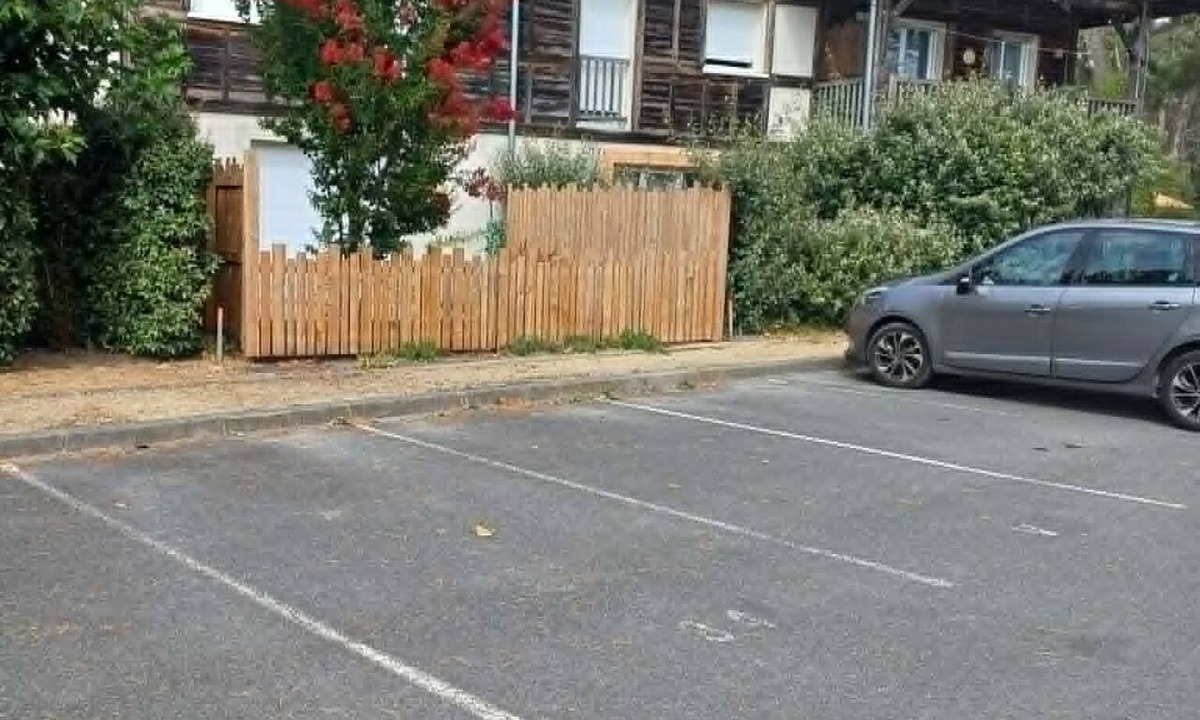 Leon Apartment | Between lake and ocean duplex with small garden 3 rooms in pine forest. Pets allowed