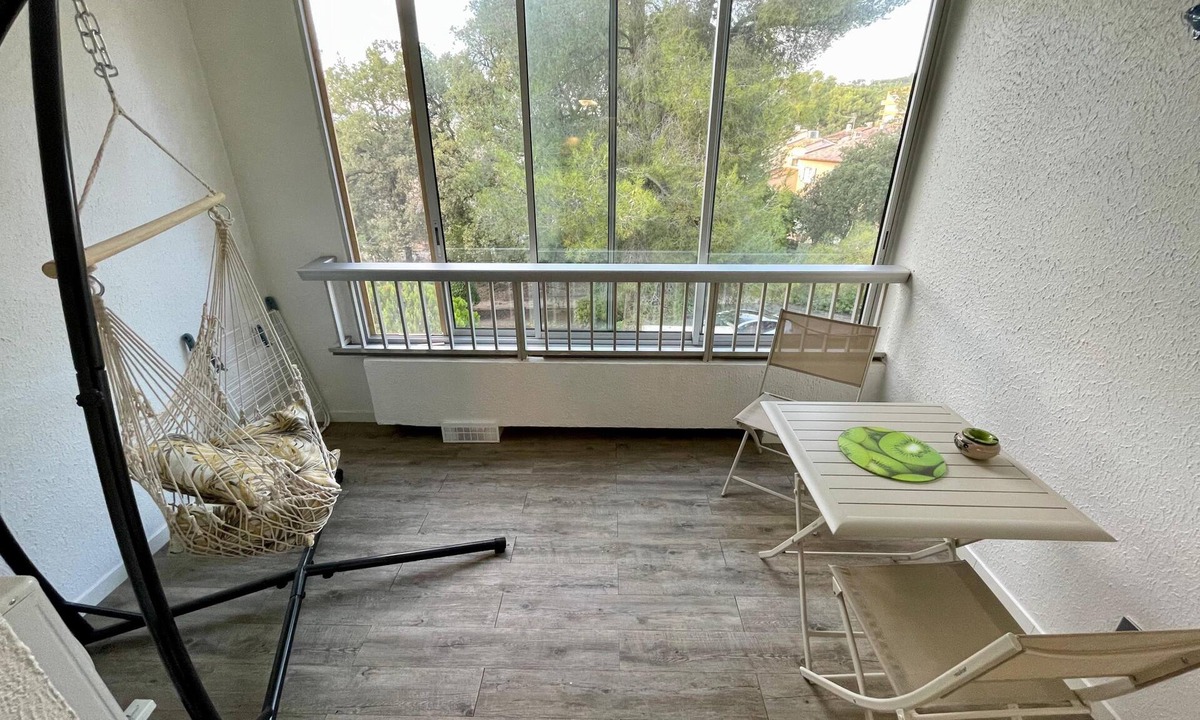 Saint-Mandrier-sur-Mer Apartment | Bright studio a few steps from the beach