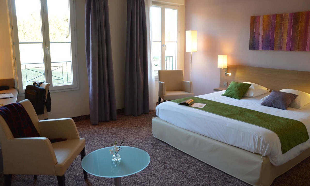 Chateaudun Hotel | BRIT HOTEL CHATEAUDUN