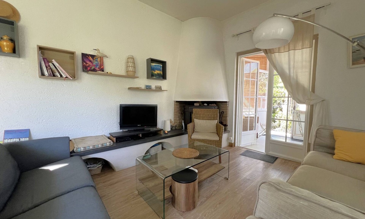 Arcachon Villa | Calm Winter City Villa - 8 guests