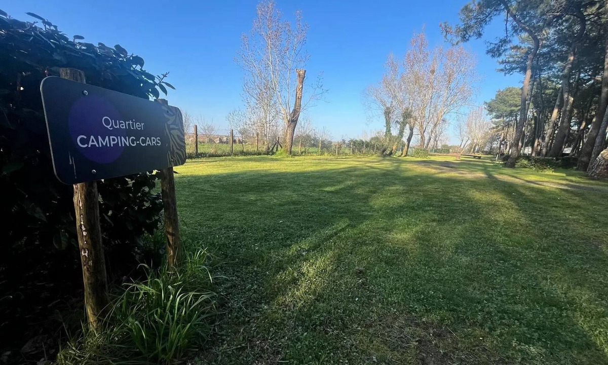 Paimboeuf RV Rental | Camping-Car area - with electricity 2 to 6 people - 2 pers. included in price