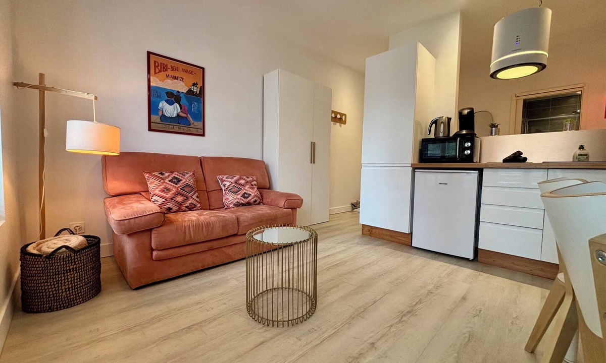 Brive-la-Gaillarde Apartment | CASA BLUM #2 - Studio climatisé, à 2 pas de la gare