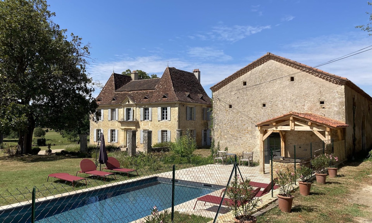 Saint-Chamassy Apartment | Château du Marais, Périgord Noir, 40-square-meter Pool House studio, 15-meter pool *