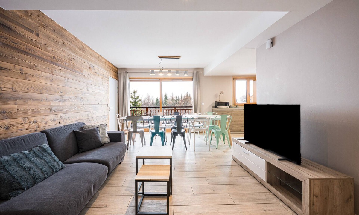 La Toussuire Ski Chalet | Chalet 'Alphonsine Ski Lodge' with Mountain View, Private Terrace and Wi-Fi