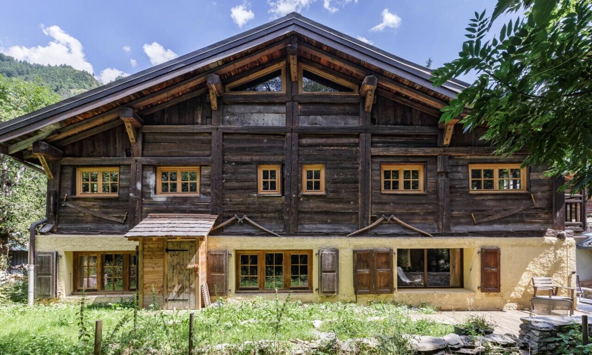 Le Lavancher Ski Chalet | Chalet 400sqm | 1803 renovated Farm | Sauna |8Pool