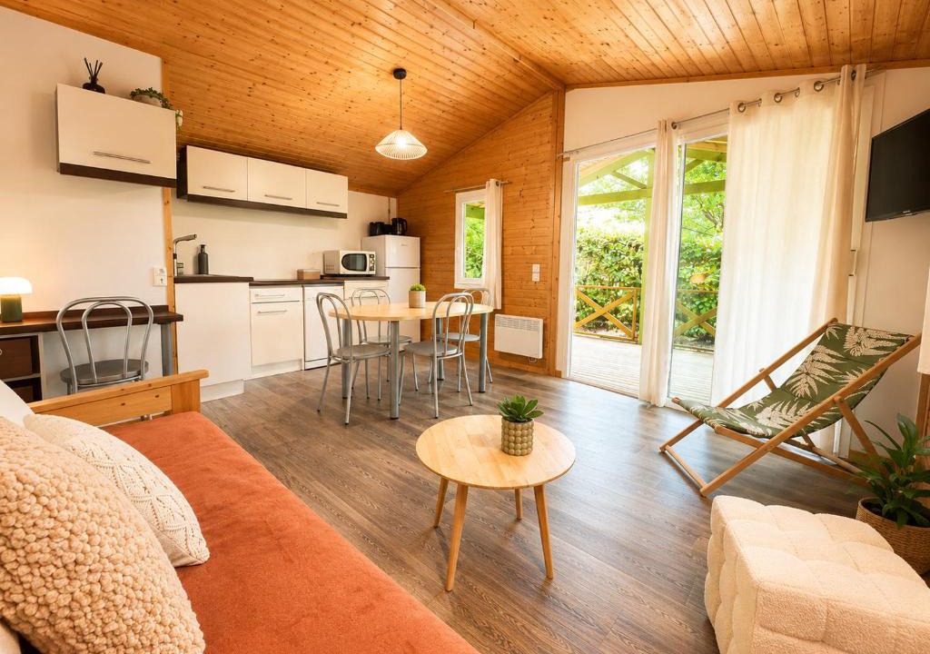 Beynat Other | Chalet 6 pers aux Hameaux de Miel Piscine et Lac