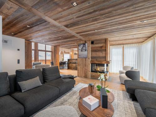 Saint-Maximin Ski Chalet | Chalet de luxe avec piscine et sauna à Courchevel - FR-1-562-49