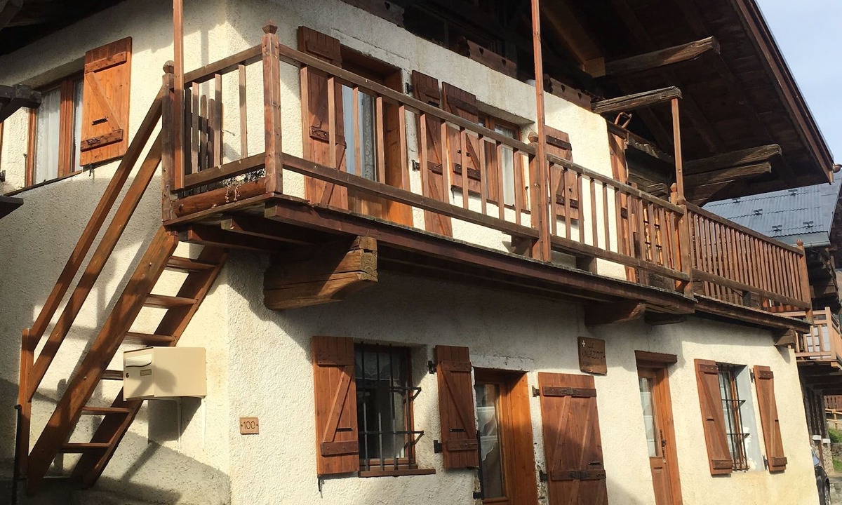 Hauteluce Ski Chalet | Chalet in a great village
