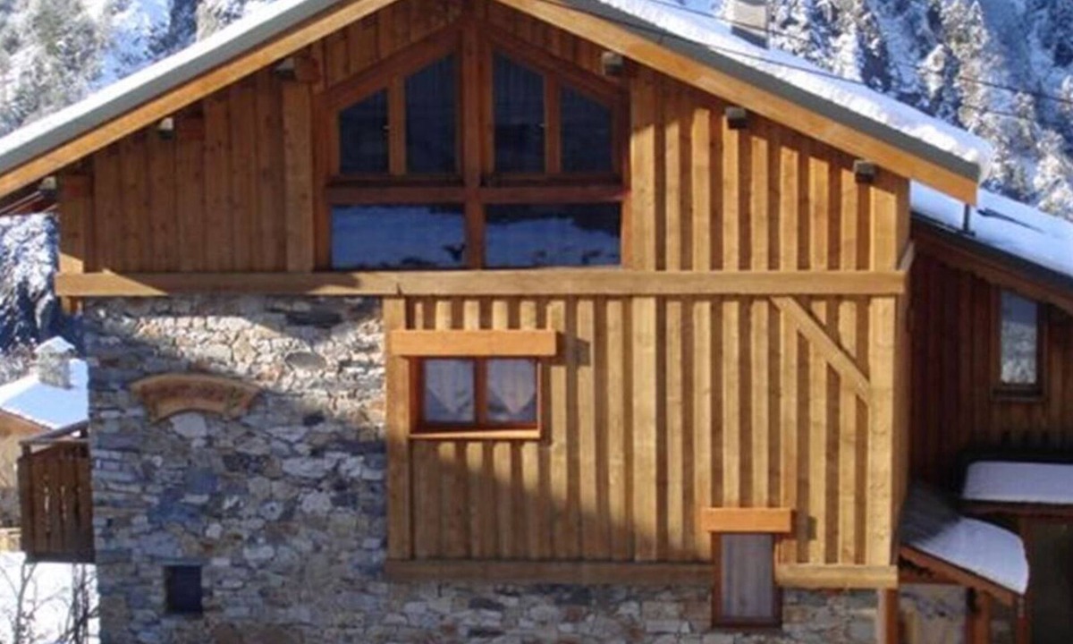 Les Varcins Ski Chalet | "CHALET MAIRE", mountain chalet in quiet village in the heart of the Bellevilles
