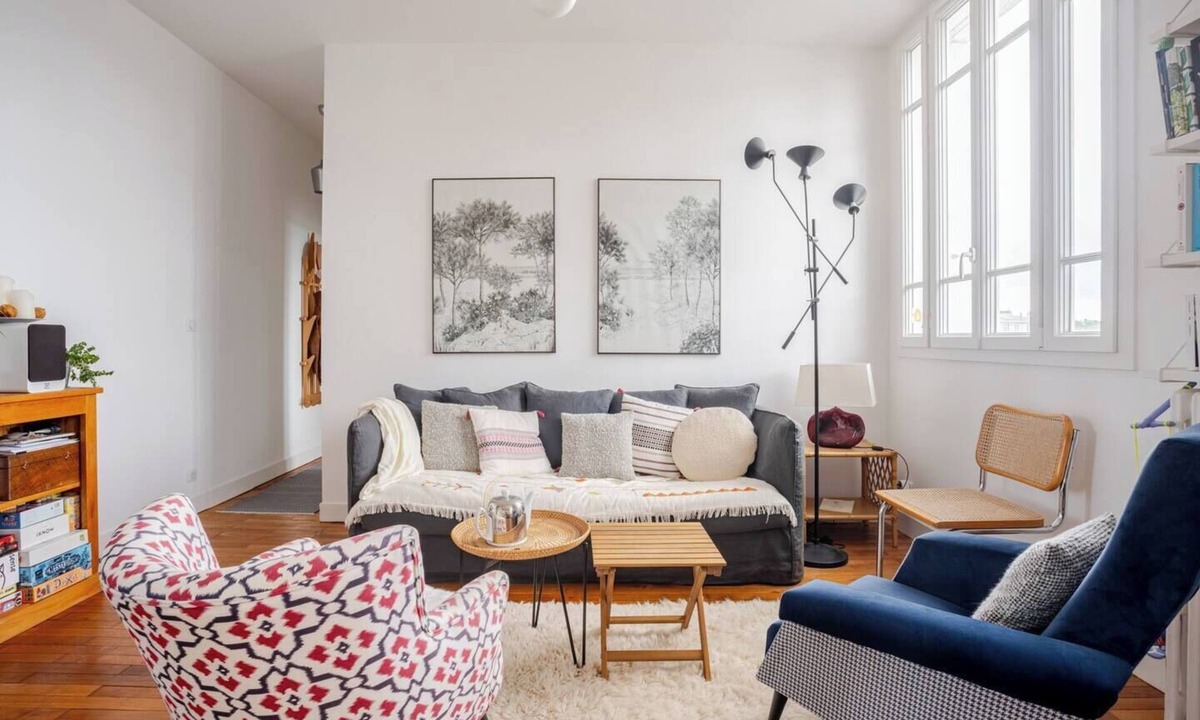 Richebourg - Saint-Clement Bed & Breakfast | Chambre chez Cécile - Arty & Elegant room - Private bathroom - Central location