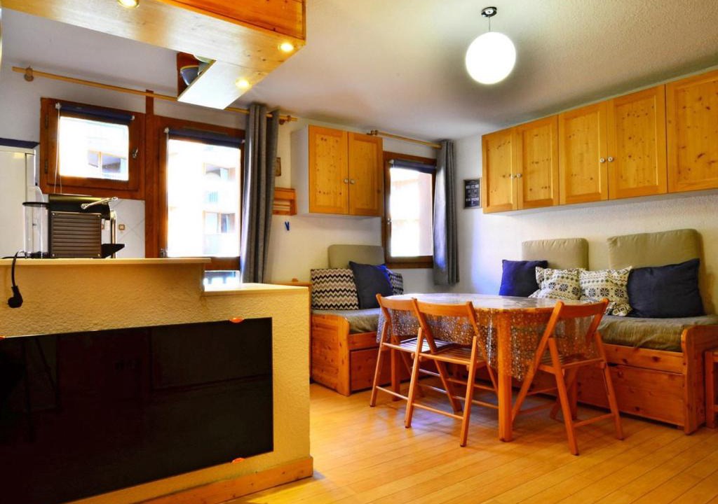 Montchavin Apartment | Charmant 2 pièces pour 5 pers. à 1 min. des pistes, balcon exposé Sud/Ouest, Wi-Fi et parking gratuit - FR-1-329-55