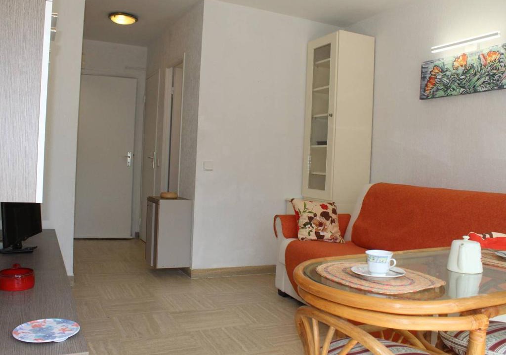 Villeneuve Loubet Beach Apartment | Charmant studio en RDJ, terrasse, jardin, proche mer et commerces, plein sud, 2 couchages - FR-1-252A-49