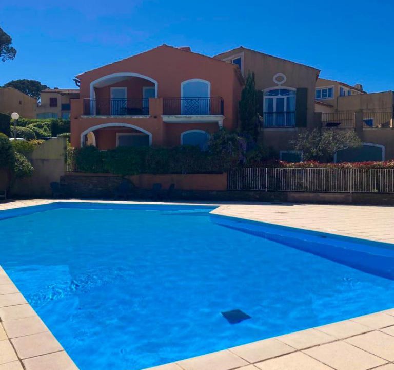 Cogolin Apartment | Charmant T2 - Piscine, Parking & Terrasse