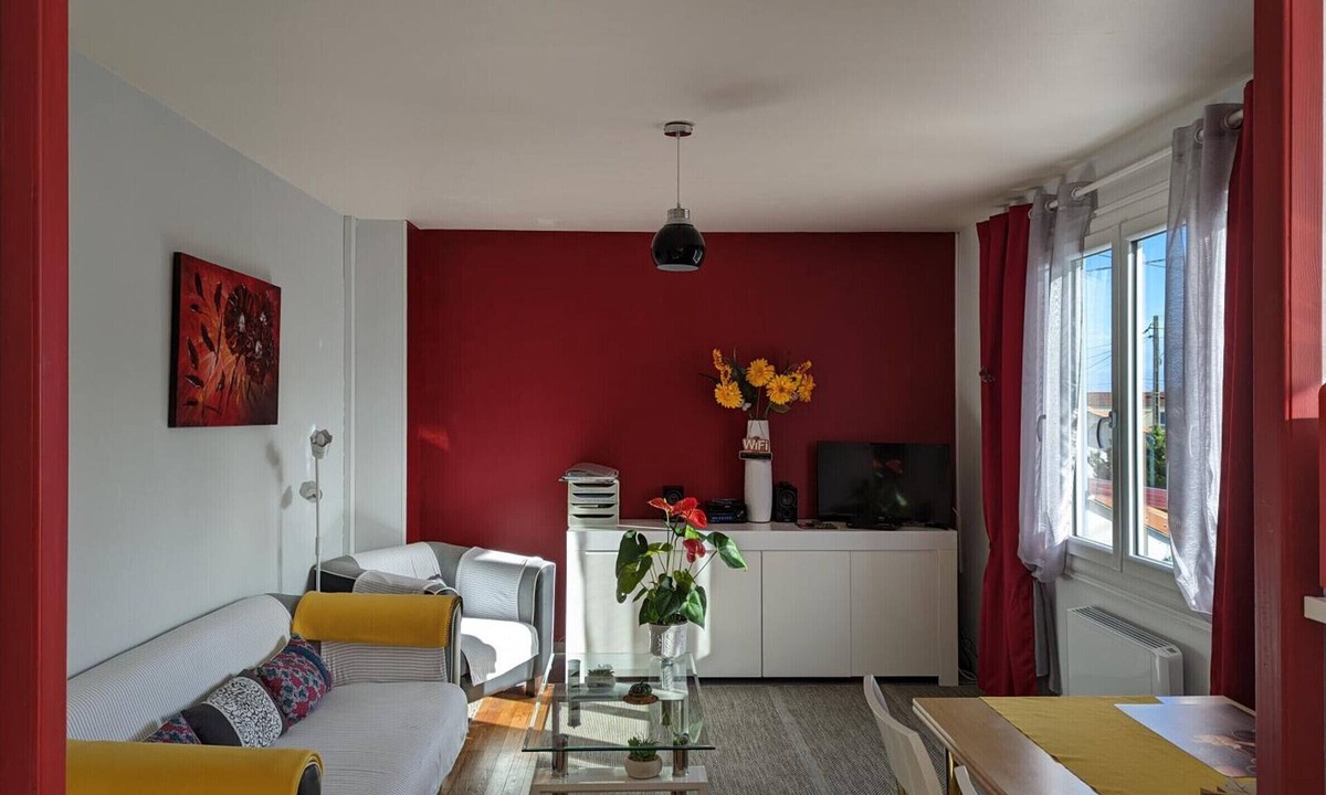 Barbezieux-Saint-Hilaire Apartment | Charming apartment with terrace and garden, perfect for 4 people, in Barbezieux