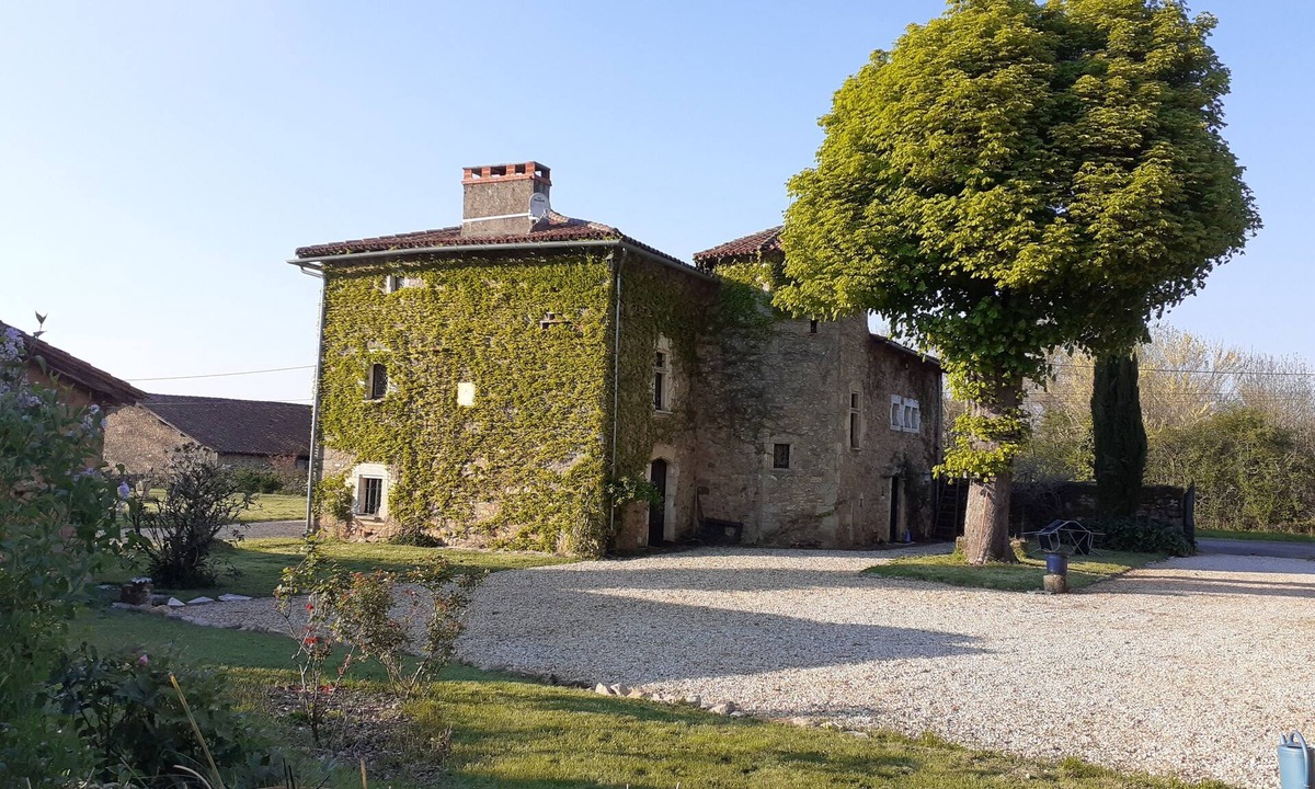 Cherves-Chatelars House | Charming 15th-century Charentais house with Cluniac priory in grounds.