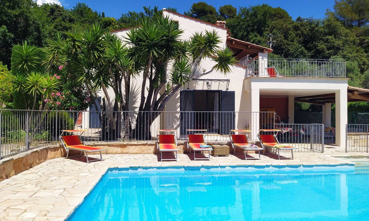 Vence Villa | Charming air-conditioned Provençal villa with heated pool and hot-tub