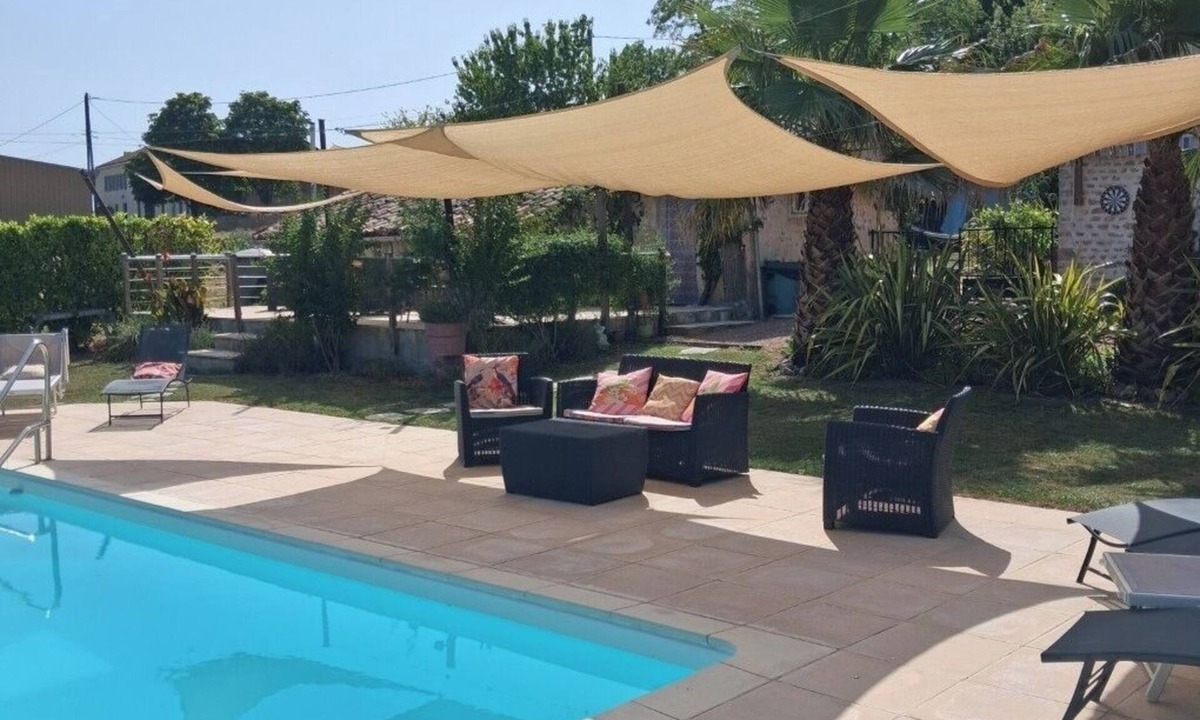 Saint-Maigrin Cottage | Charming Countryside Gite + Continental Breakfast optional