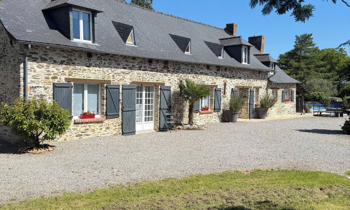Armaille House | Charming estate with heated pool & private pond - Up to 16 people.
