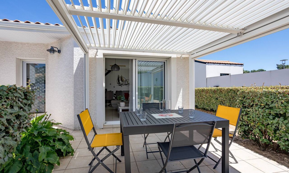 La Tranche-sur-Mer House | Charming House for 6 with Private Garden, Near Beach and Town Center