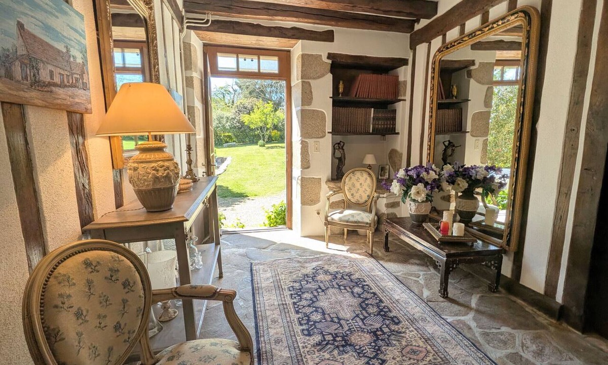 Aigurande Cottage | Charming house in the heart of Berry - 8 guests