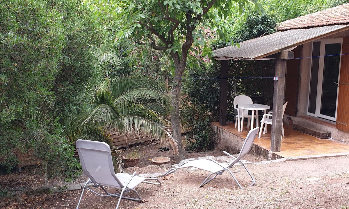 Frejus House | Charming maisonette in an ideal setting for a quiet holiday