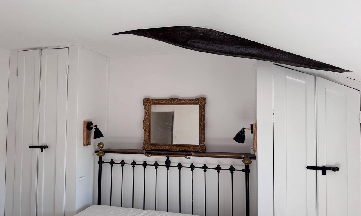 Meux Cottage | Charming renovated farmhouse with swimming pool and panoramic view of the vineyards
