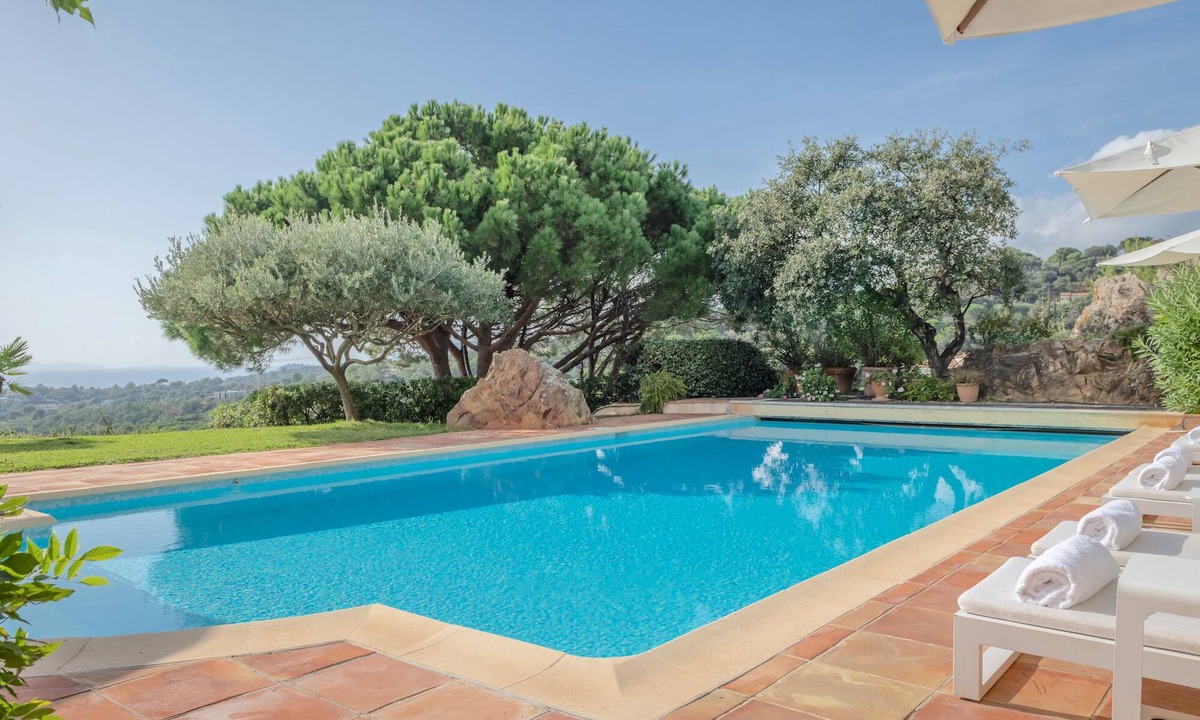La Croix-Valmer Villa | charming villa with stunning view and pool