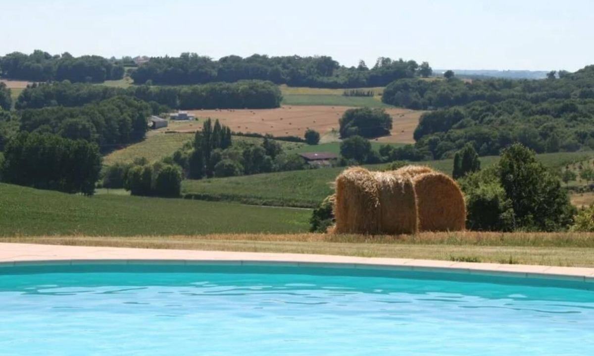 Juignac Villa | Charming villa with private pool and panoramic views – sleeps up to 12