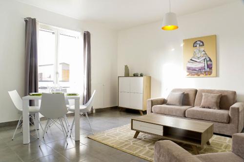 Hotel de Ville - Quinconces Apartment | Cheverus - Appartement 1 chambre avec ascenseur et Parking