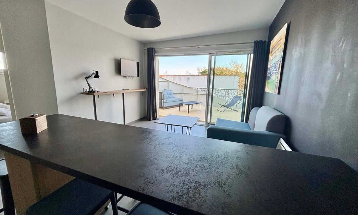 La Tranche-sur-Mer Apartment | Coastal Apartment, 2BR, Balcony, Pool, Beach Access, PMR Friendly, Pets Welcome, La Tranche-sur-Mer