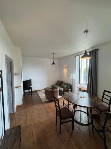 Les Hauts de Saint-Aubin Apartment | Cocon urbain avec jardin - appartement proche hôpital