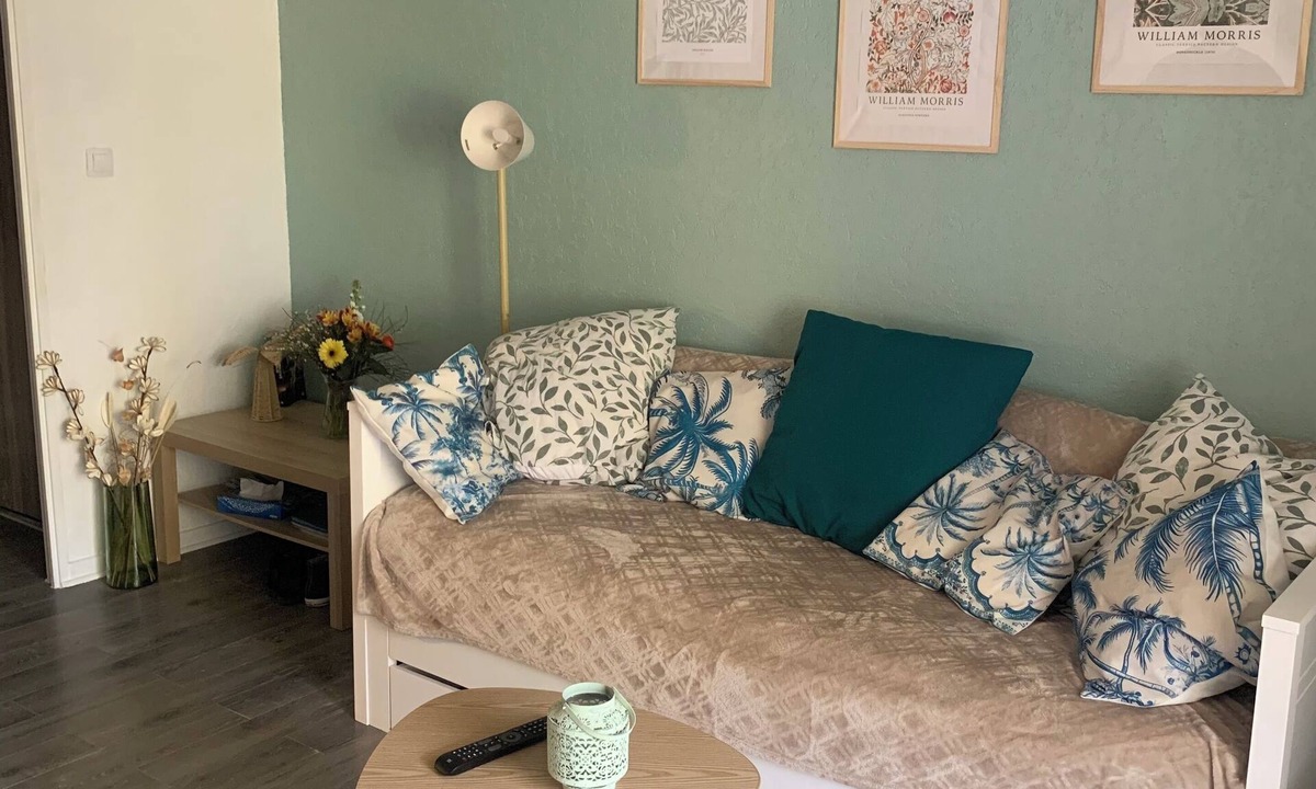 Saint-Mandrier-sur-Mer Apartment | Cosy apartment 400 m from the beach perfect for a family with 2 children