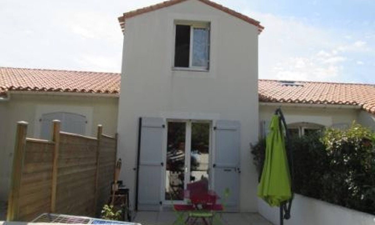 Barbatre House | Cottage in Barbâtre - 2/4 People, 400m to Beach, Small Pet Allowed