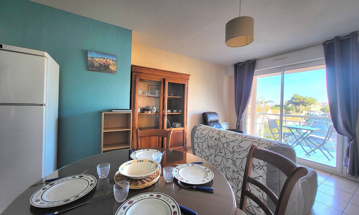 Saint-Brevin-les-Pins Apartment | Cozy apartment for 2, 5 min to beach, secure parking