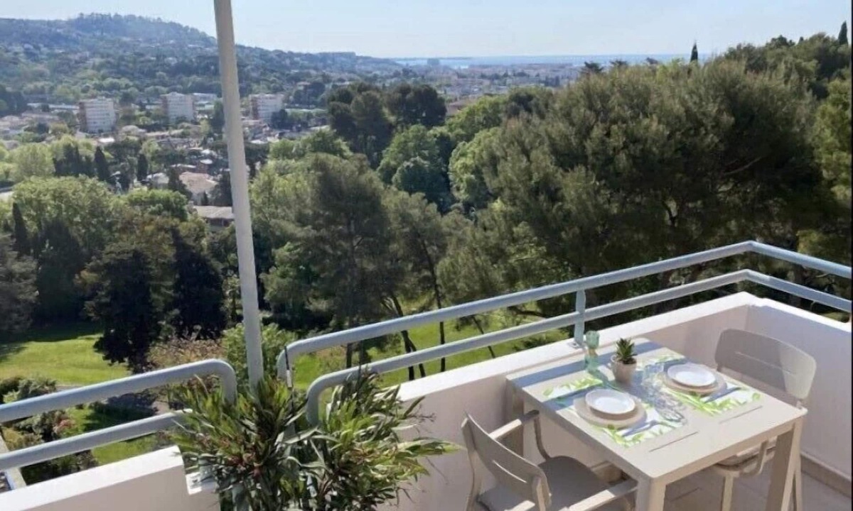 La Bocca Nord Apartment | Cozy apartment with sea view, swimming pool, tennis and golf