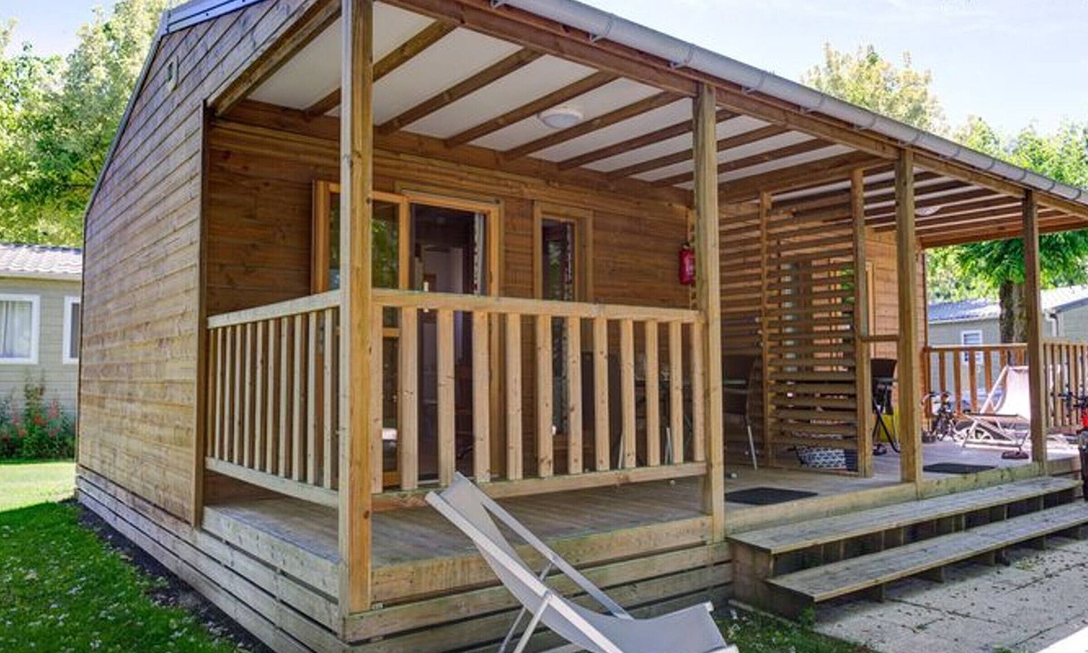 Coulon Ski Chalet | Cozy chalet with terrace for 2 people