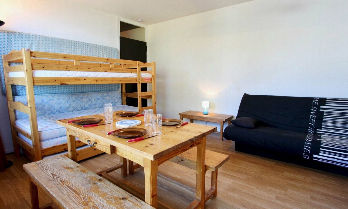 Chamrousse Apartment | Cozy studio near slopes, pets allowed